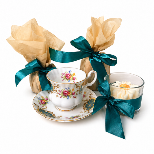 Cadou floral din porțelan Royal Albert