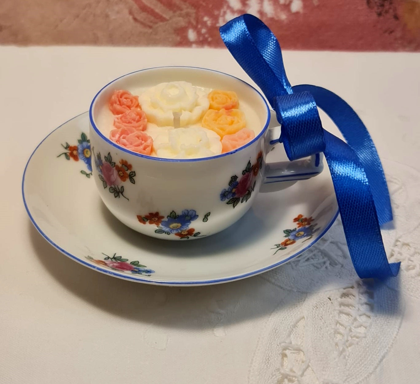 Cadou luminos cu porțelan vintage elegant