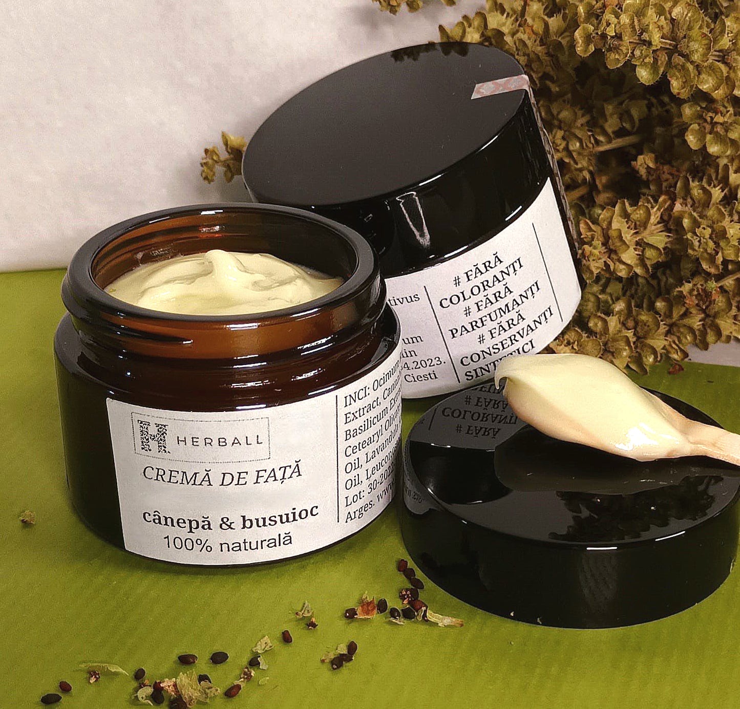 Cremă naturală pentru ten cu extracte verzi