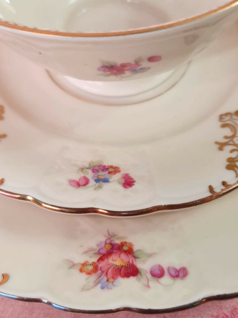 Set cadou vintage cu porțelan bavarez auriu